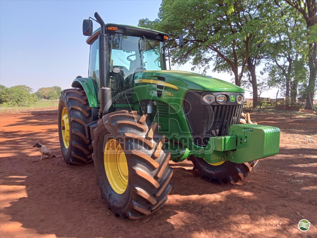 TRATOR JOHN DEERE JOHN DEERE 7225J Tração 4x4 VR Agronegócios ARAXA MINAS GERAIS MG
